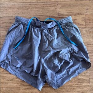 Janji Gray running by Shorts